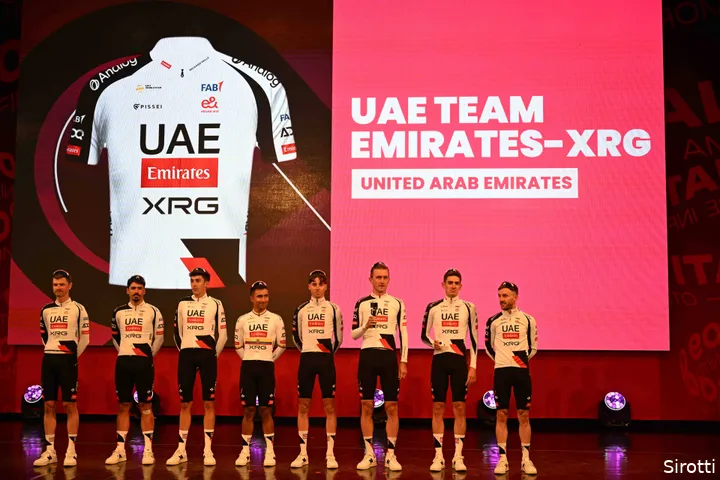 uae-emirates-xrg-giro-d-italia