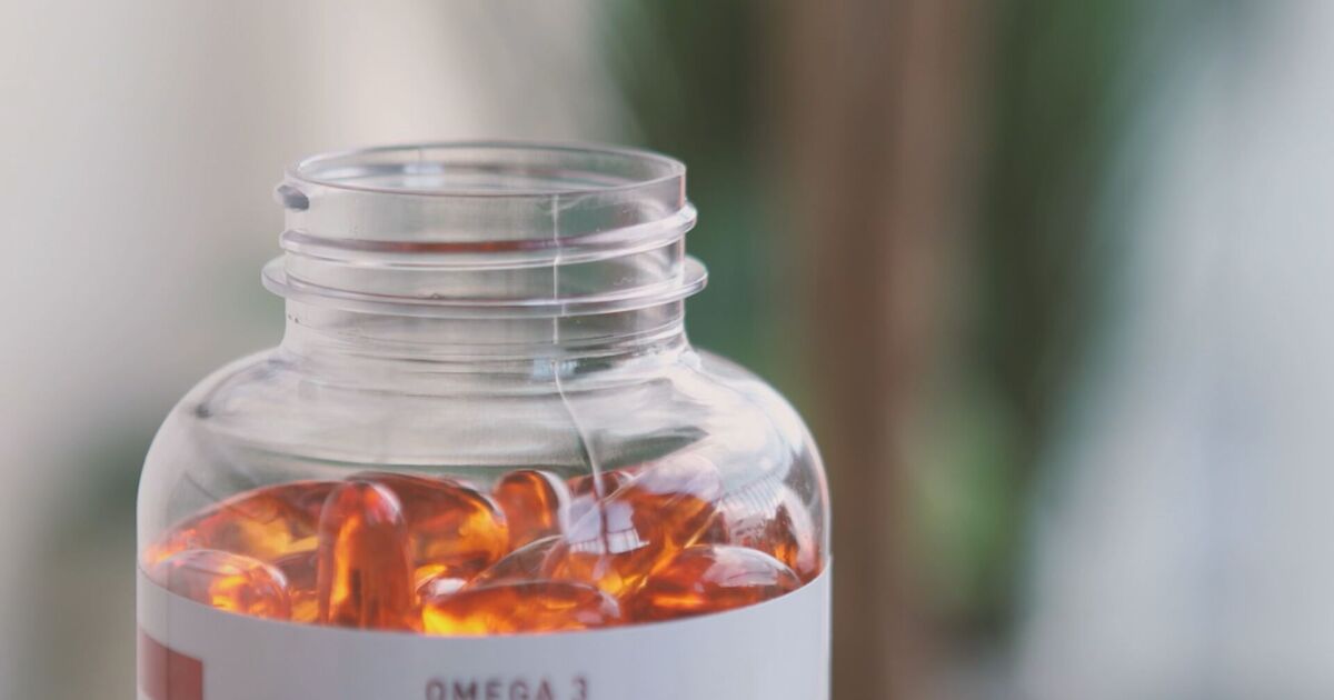 Consumer Reports experts take a look at the benefits of fish oil supplements