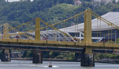 Pittsburgh Sister Bridges to be lit in Irish colors this weekend
