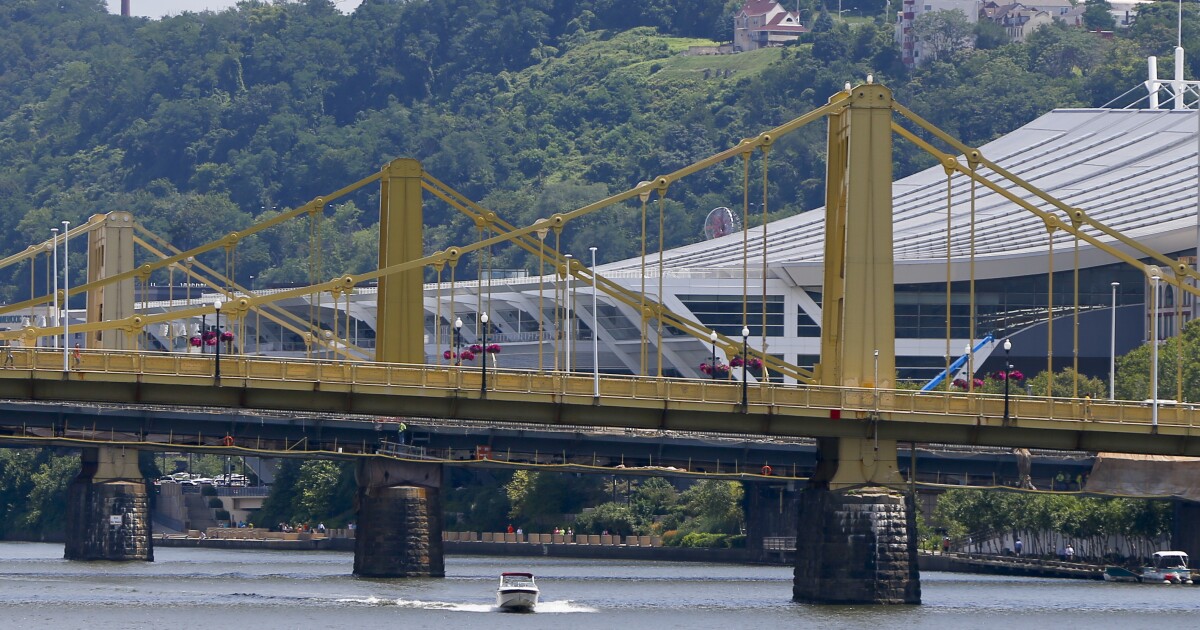 Pittsburgh Sister Bridges to be lit in Irish colors this weekend