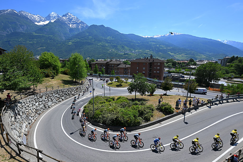 PILA - GRESSAN, ITALY - MAY 23: Jonas Vingegaard of Denmark and Team Visma | Lease a Bike - Blue Mountain Jersey and a general view of the peloton competing during the 109th Giro d&amp;apos;Italia 2026, Stage 14 a 133km stage from Aosta to Pila - Gressan 1789m / #UCIWT / on May 23, 2026 in Pila - Gressan, Italy. (Photo by Tim de Waele/Getty Images)