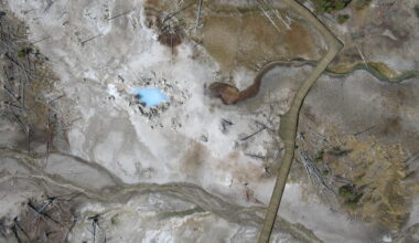 Can a geological thermometer help forecast hydrothermal explosions in Yellowstone?