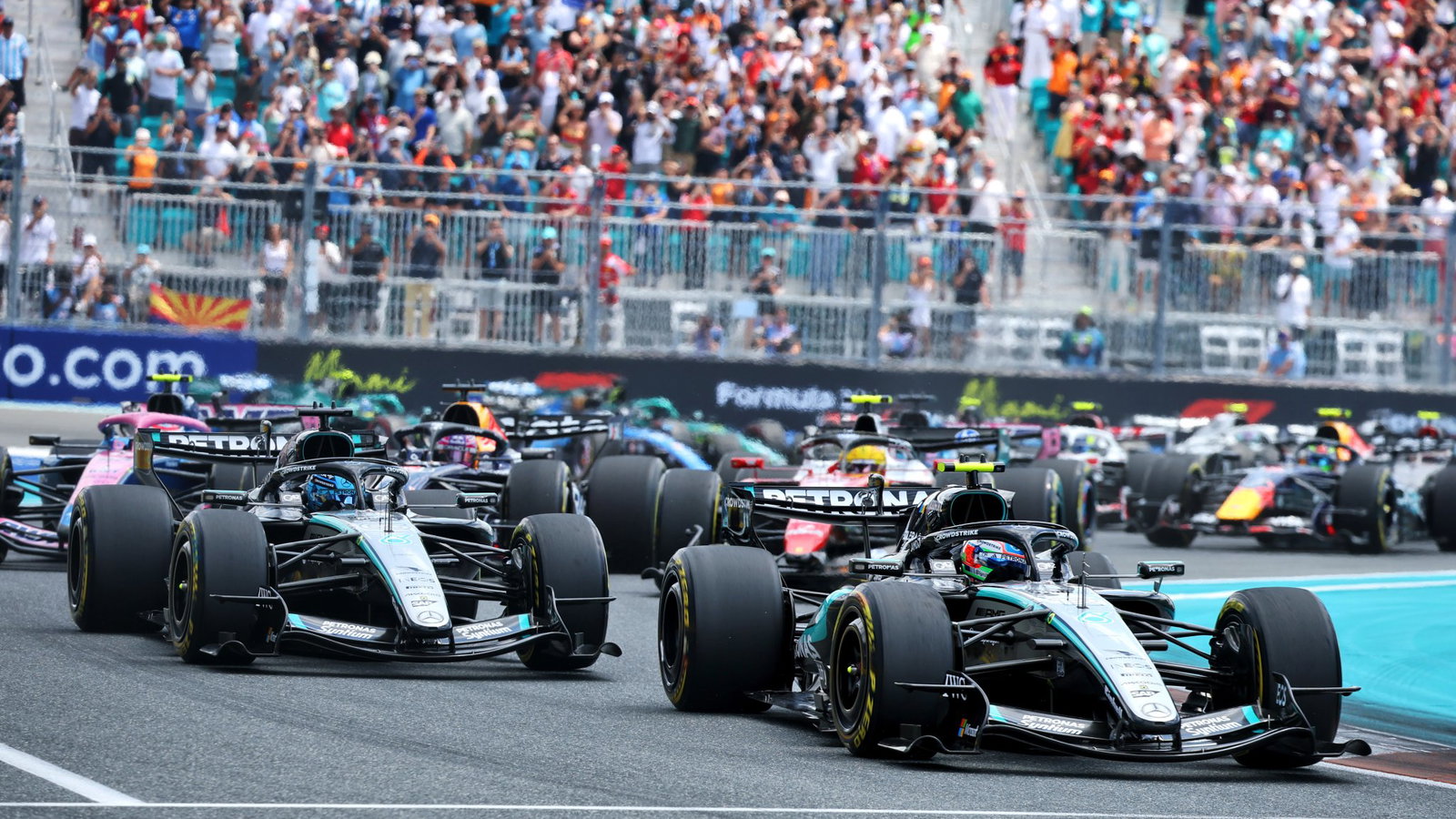 The start of the F1 Miami Grand Prix