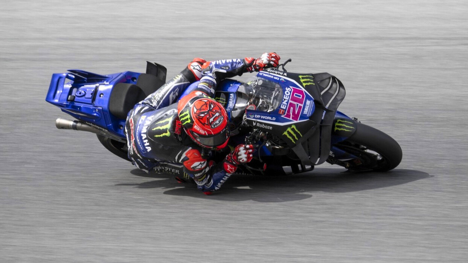 Fabio Quartararo tries new Yamaha wing, 2026 Catalunya Test.