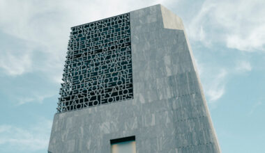 Obama Center’s Two Sides: A Lovely Park and a Forbidding Tower