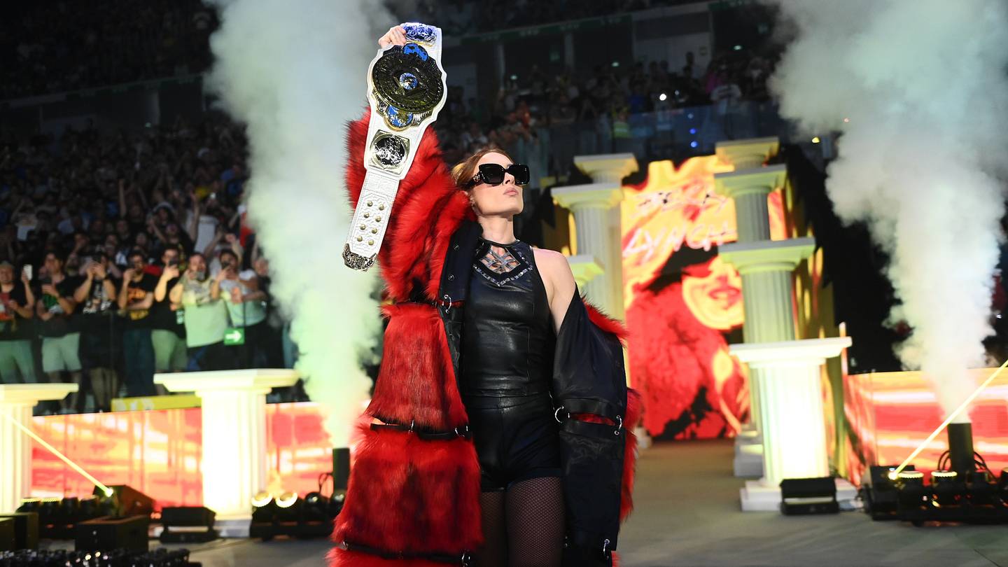 Ronda Rousey Responds to Becky Lynch Once Believing She Could Compete in MMA