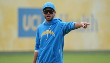 What Are Realistic Expectations For Mike McDaniel's Offense in 2026?
