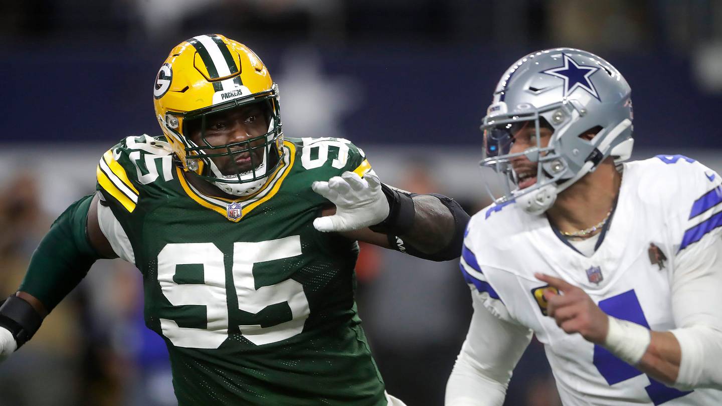 Green Bay Packers defensive end Lukas Van Ness