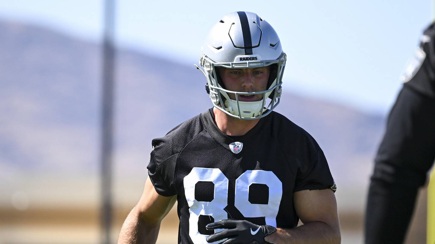 Carolina Panthers Could Wait and Solve TE Crisis with Brock Bowers Trade