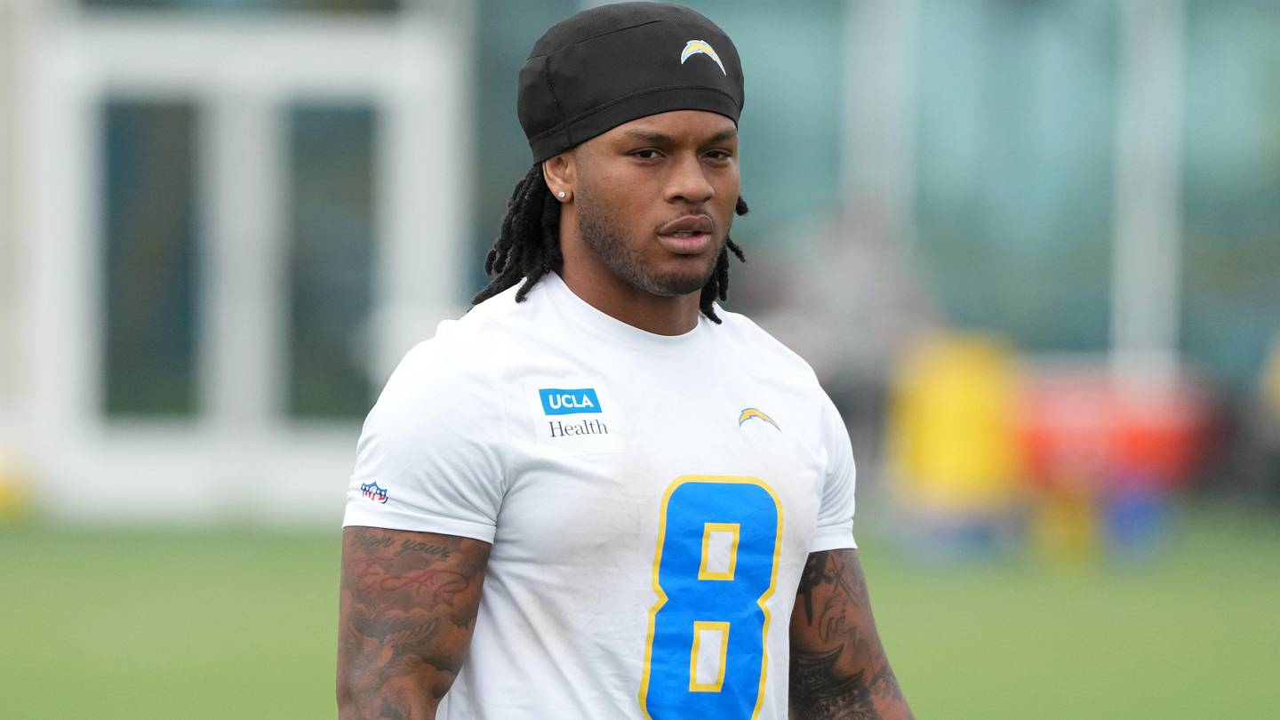 Cards to Buy Now of Hidden Gems in 2025 NFL Draft Class, Omarion Hampton