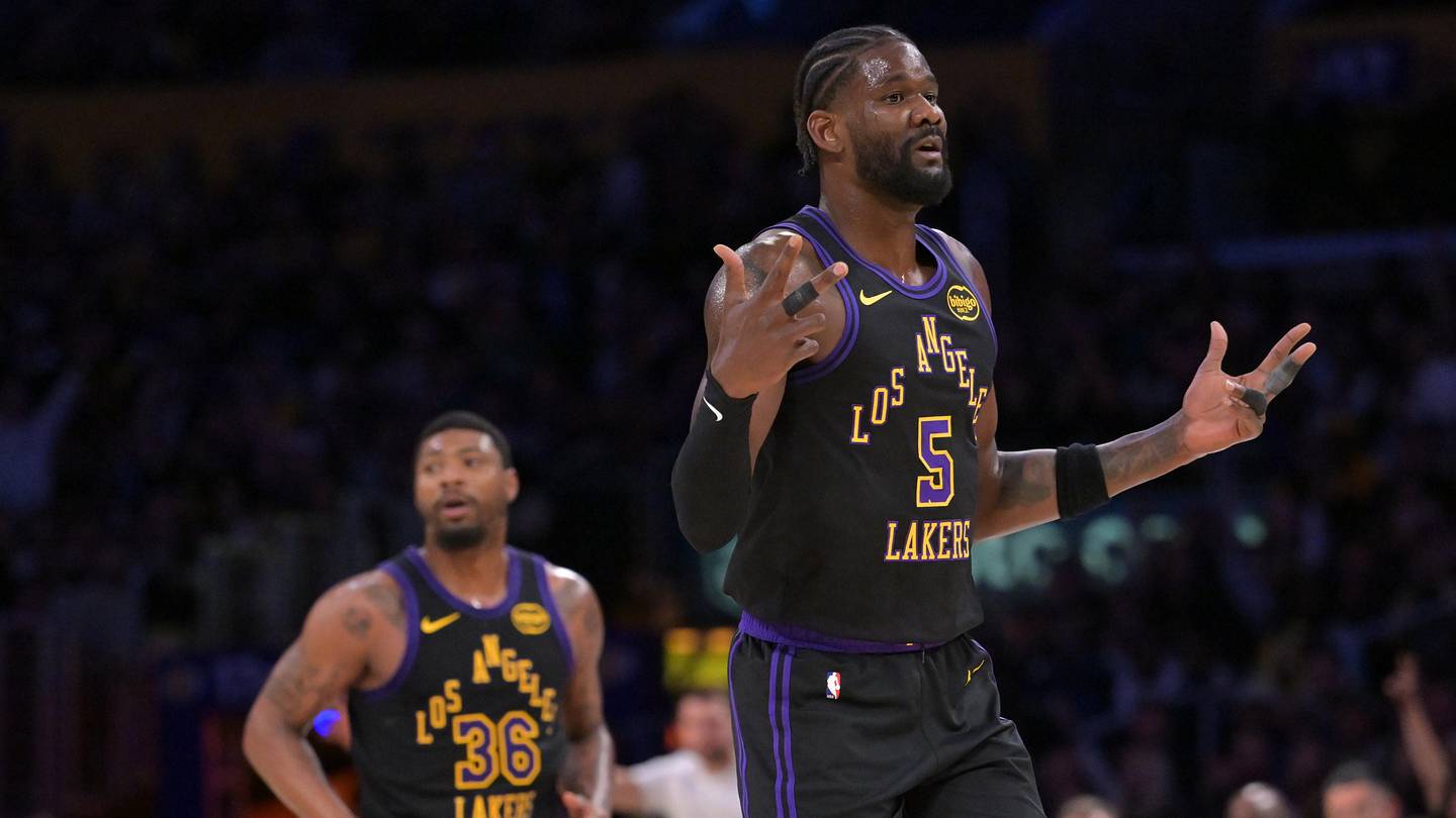 Lakers May Already Be Leaning One Way on Marcus Smart and Deandre Ayton