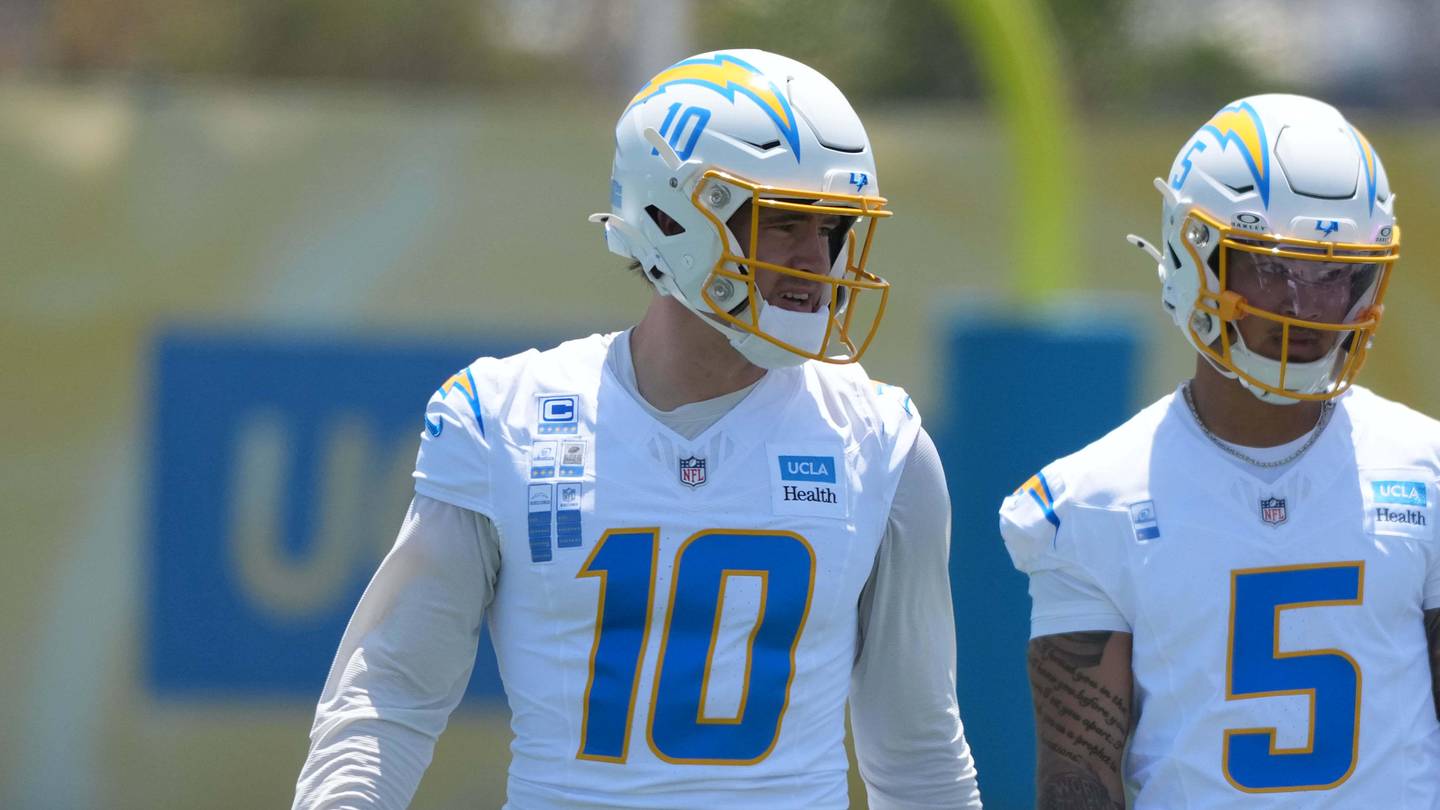 Chargers Have Full Circle Moment as Justin Herbert Follows in Tom Brady's Footsteps