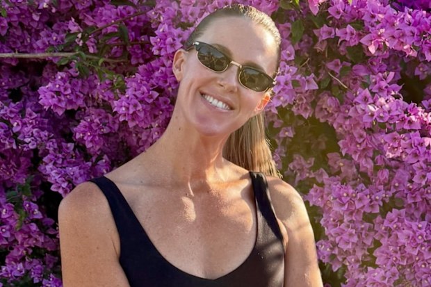 Lakin posted to her story to clear the air after the story had gotten twisted, with some thinking she had been "kicked out" of the pool.