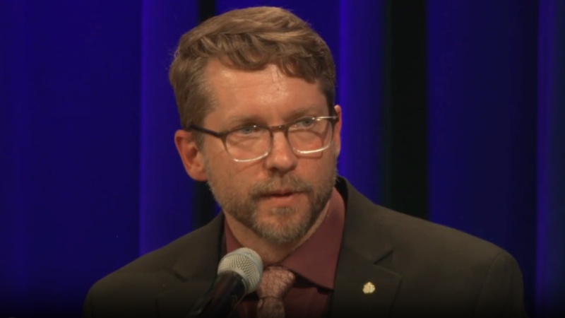 This anti-AI evangelist is growing more popular. That could be a problem for Trump