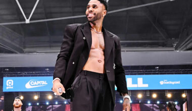 Jason Derulo falls down stairs — for real this time — during concert performance