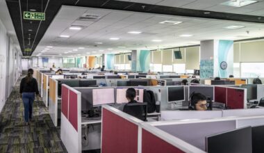 Less than one-third of global workers feel their jobs are safe, ADP survey data shows