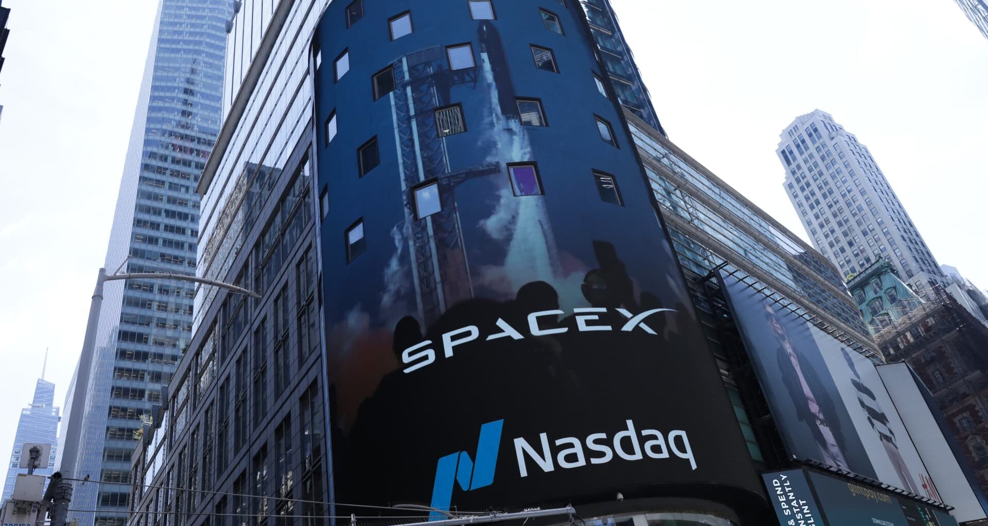 Jim Cramer says it's not too late to buy SpaceX — under one condition