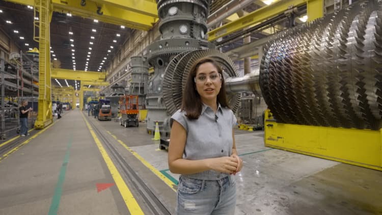 How the AI data center buildout is creating boom for the gas turbine industry