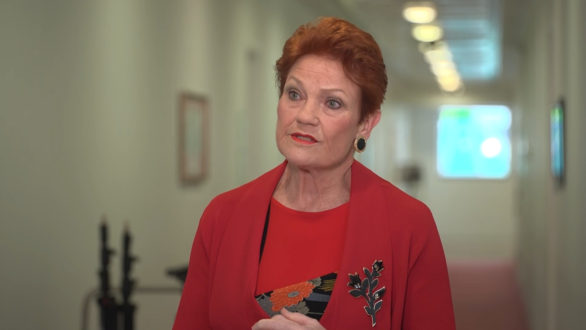 Hanson calls for Albanese to resign like Starmer
