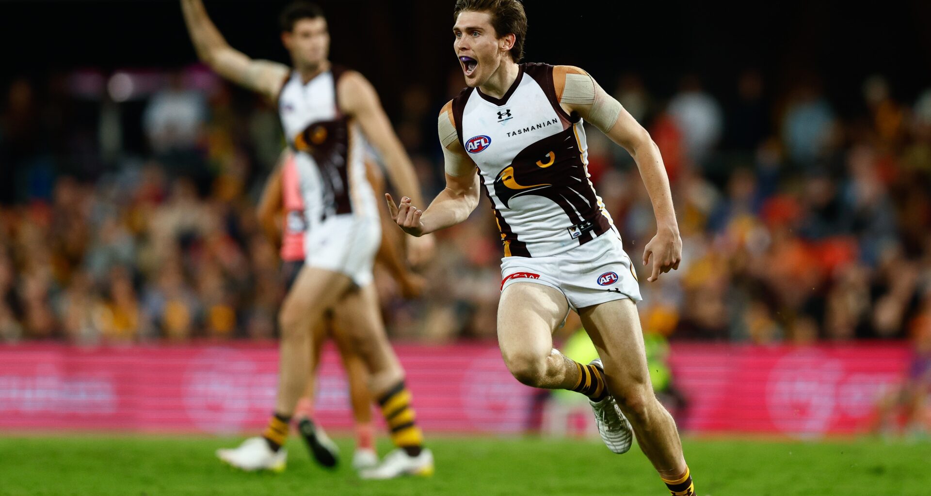 Hawks turn on jets late to inflict more pain on stumbling Suns