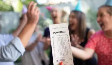 Powerball: Kiosk that sold winning $40m ticket revealed as search continues for new-found multi-millionaire