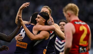 Dockers extend winning record with total eclipse of the Suns