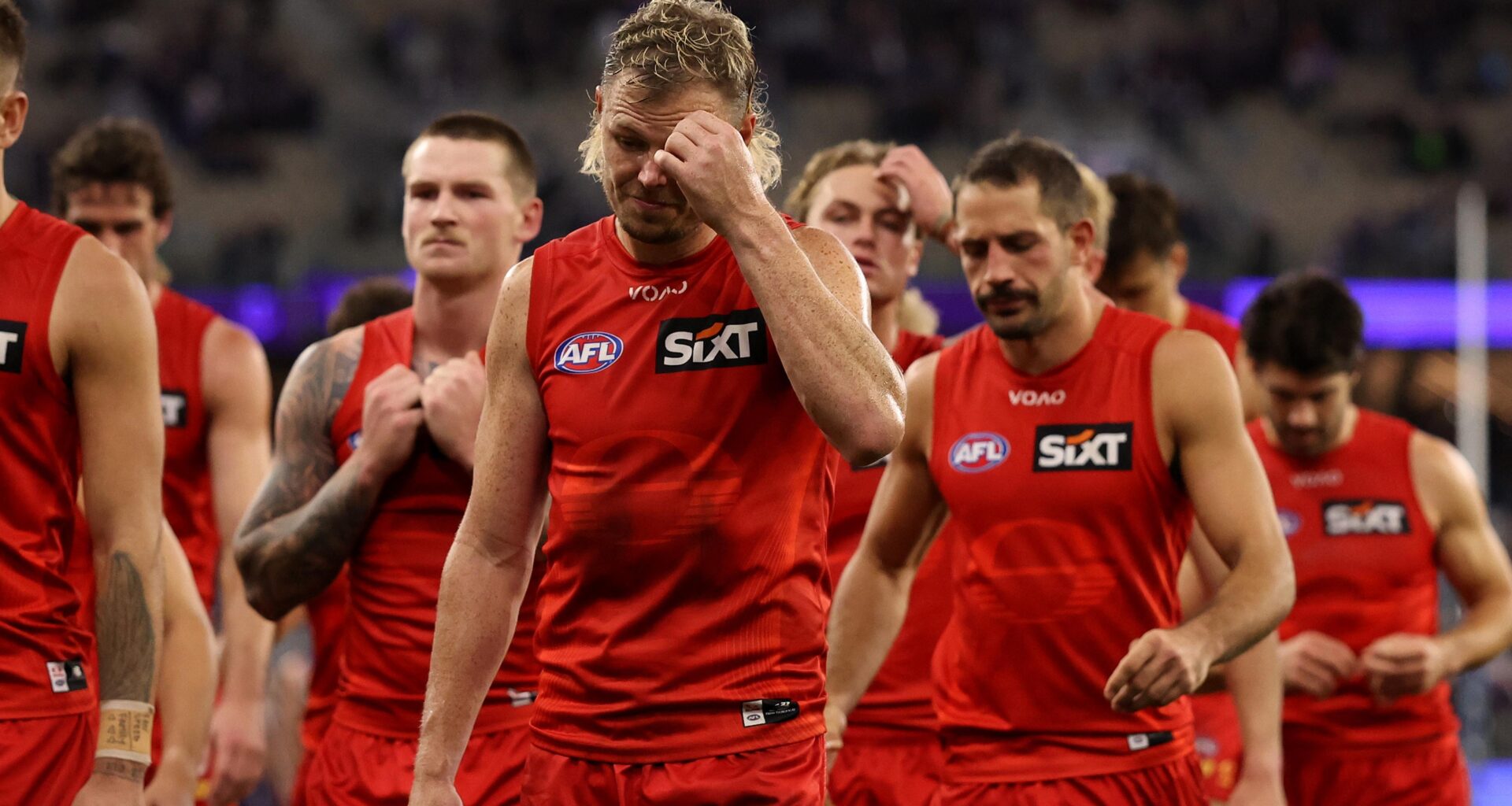Hardwick says Suns a 'middling' team as season hangs in the balance
