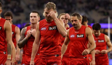 Hardwick says Suns a 'middling' team as season hangs in the balance