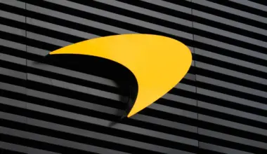 McLaren reveals special MCL40 colour scheme for rare F1 landmark