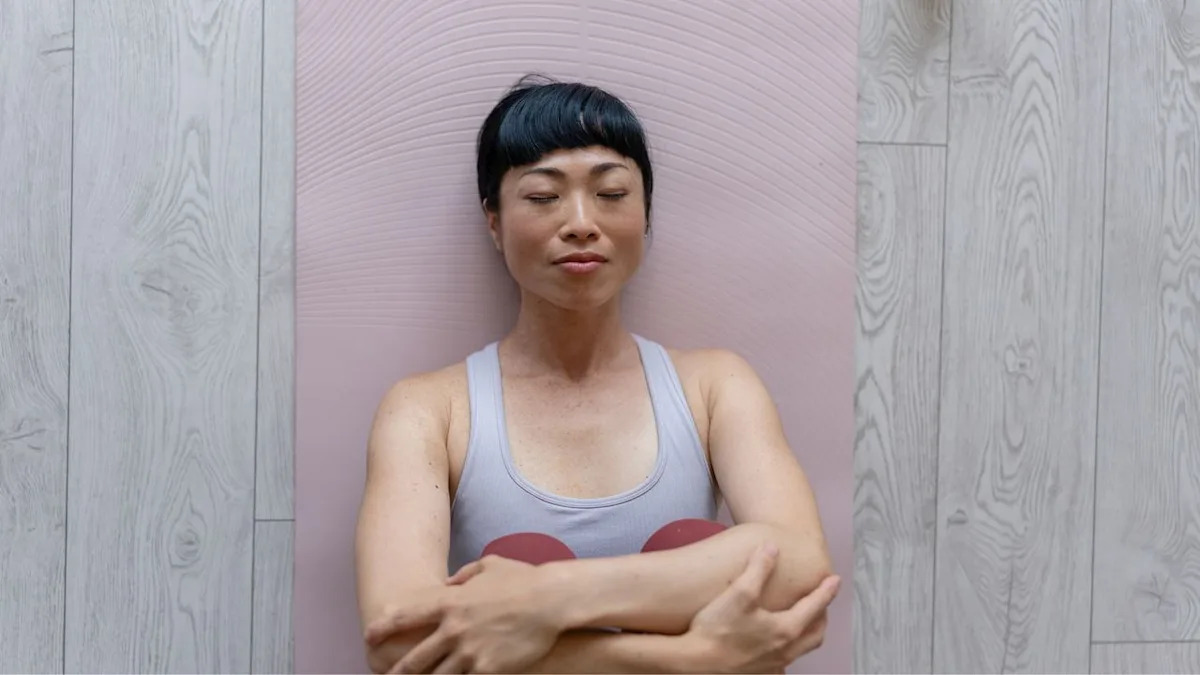 Say goodbye to crunches - this easy abs exercise is a favourite for building 'deep core control and pelvic stability', Pilates instructors say