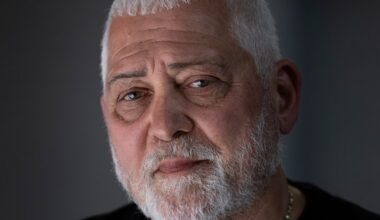 Mick Gatto arrested as police descend on Mount Martha property