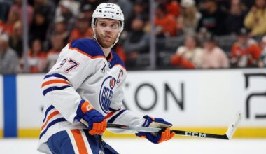 Oilers' superstar captain Connor McDavid wins 5th Ted Lindsay Award, tying Gretzky