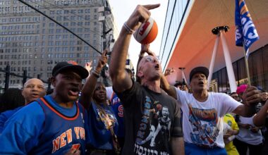 NBA finals: ‘Knicks in four,’ hear them roar: $100,000 tickets as New York goes NBA crazy