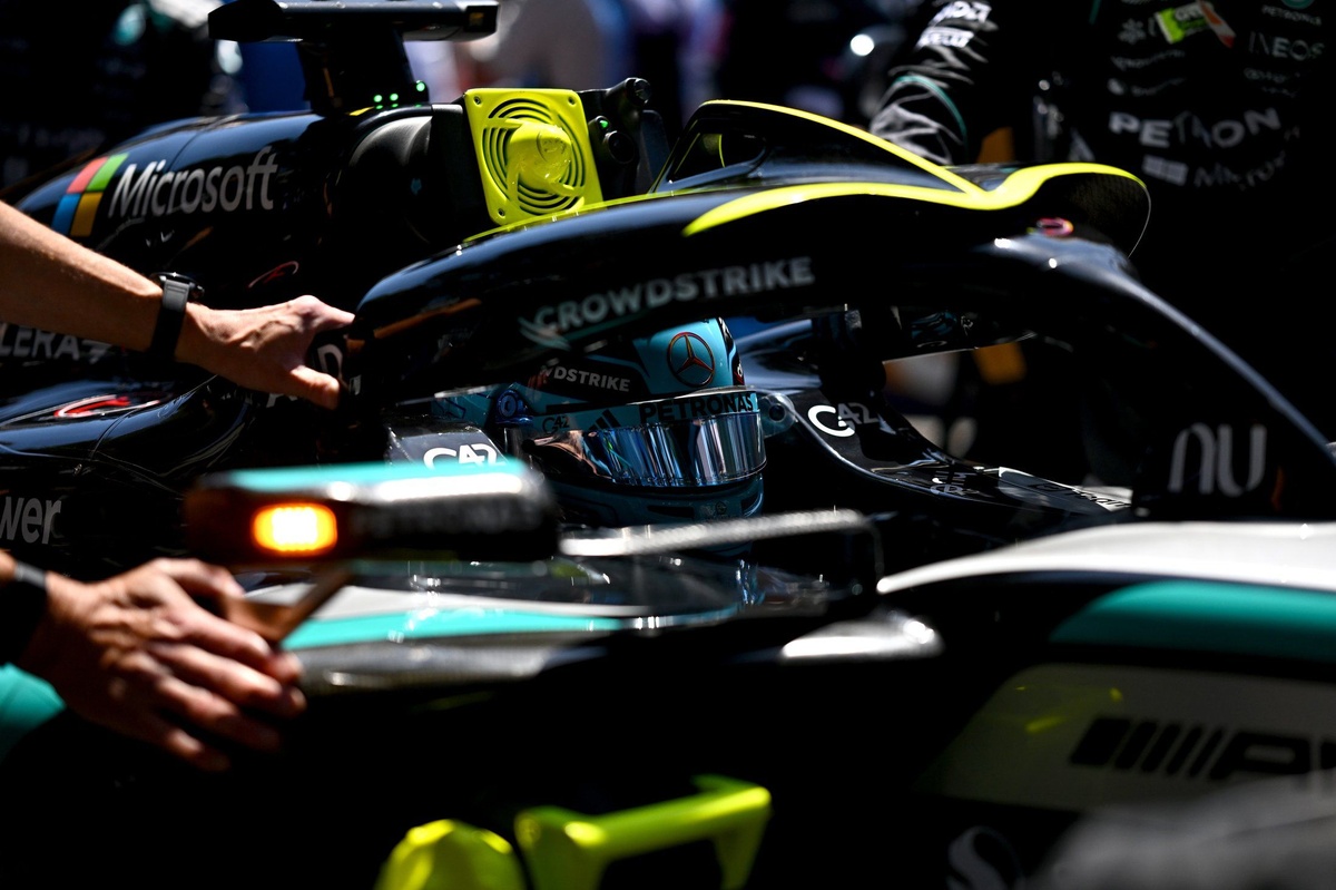 Mercedes takes blame for Russell Monaco GP penalty