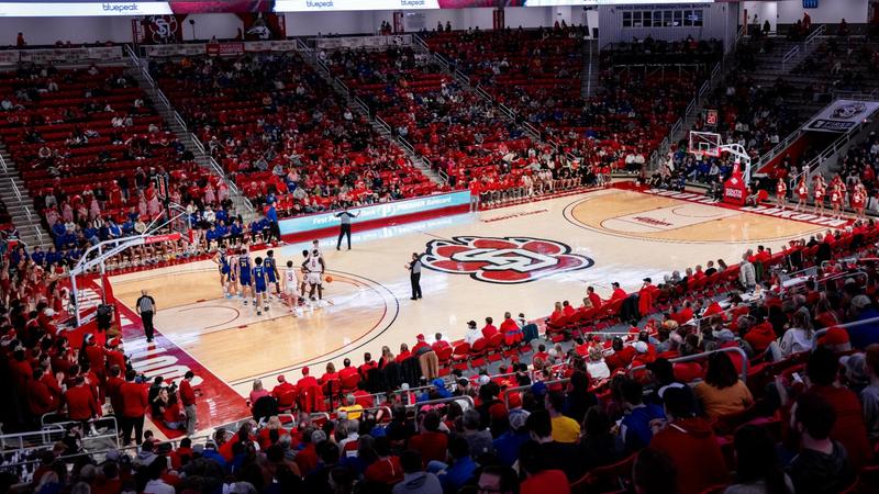 Kublickas signs with Coyote basketball