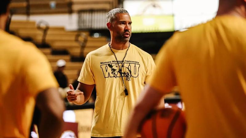 Men's Basketball Begins New Era with First Summer Workout