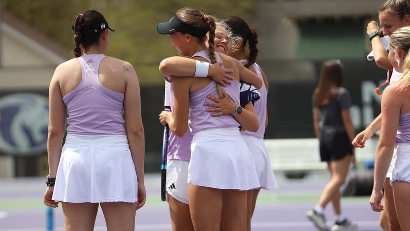 Women’s Tennis receives ITA recognition for community service