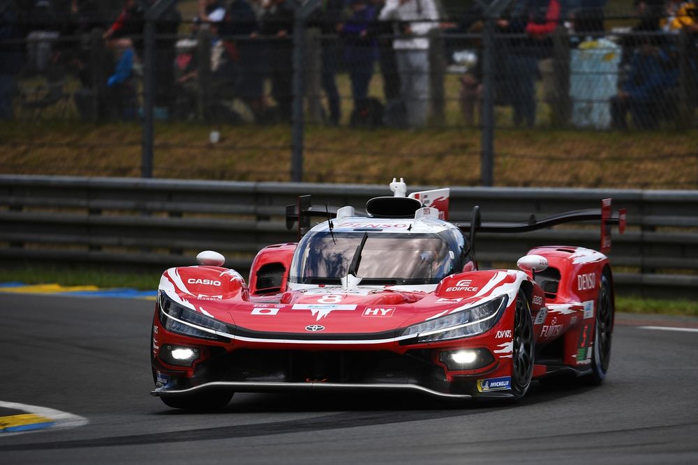 #8 Toyota Racing Toyota TR010 Hybrid: Sebastien Buemi, Brendon Hartley, Ryo Hirakawa