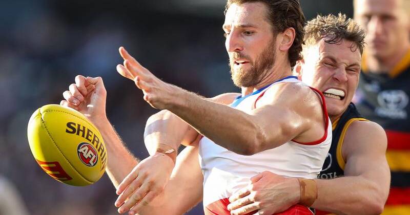 Bulldogs captain Marcus Bontempelli and Adelaide skipper Jordan Dawson will again cross paths. Photo: Matt Turner/AAP PHOTOS