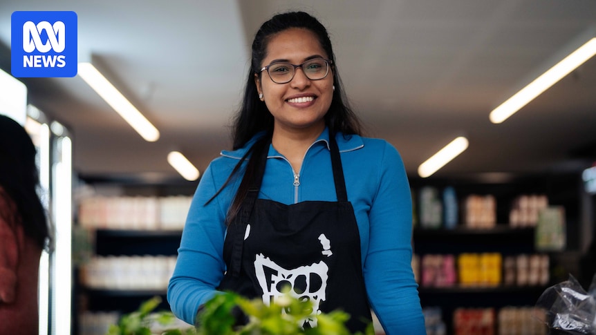 University of Tasmania students open social enterprise cafe to help those going hungry