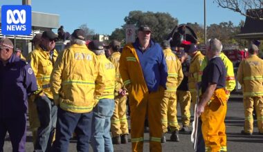 Hundreds of regional firefighters rally against controversial levy in Bendigo