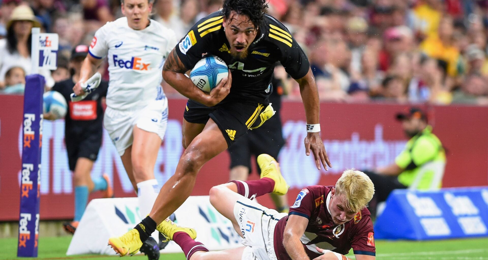 Hurricanes, Chiefs to meet in the Super Rugby final after semifinal blowouts