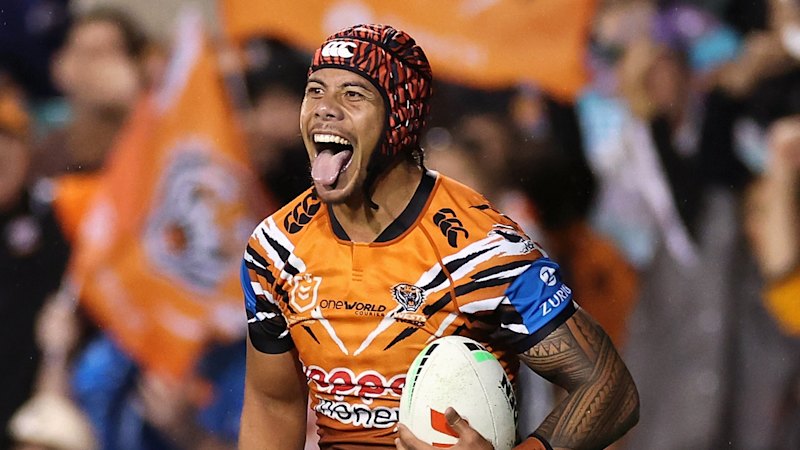 NRL 2026: Jarome Luai hat-trick seals stunning Leichhardt farewell for Wests Tigers