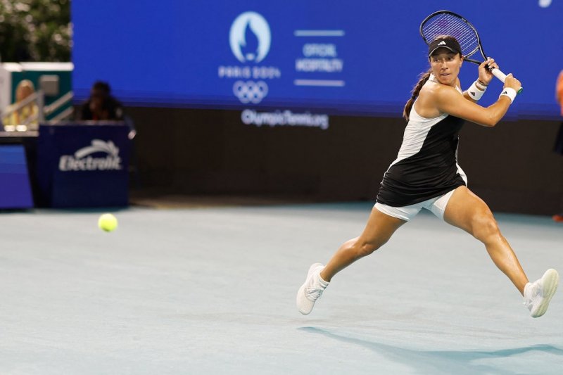 Pegula beats Siniakova again to reach Berlin quarterfinals