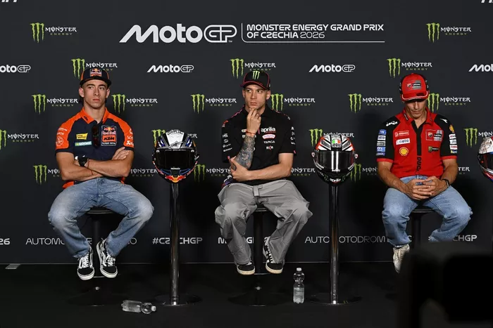 Pedro Acosta, Red Bull KTM Factory Racing; Marco Bezzecchi, Aprilia Racing; Marc Marquez, Ducati Team
