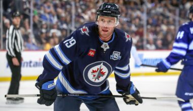 Jonathan Toews officially retires after 16 NHL seasons, three Stanley Cups