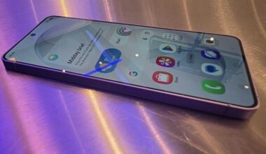 Android Circuit: Android 17 Arrives, Galaxy S27 Details, Shrinking Smartphone Market
