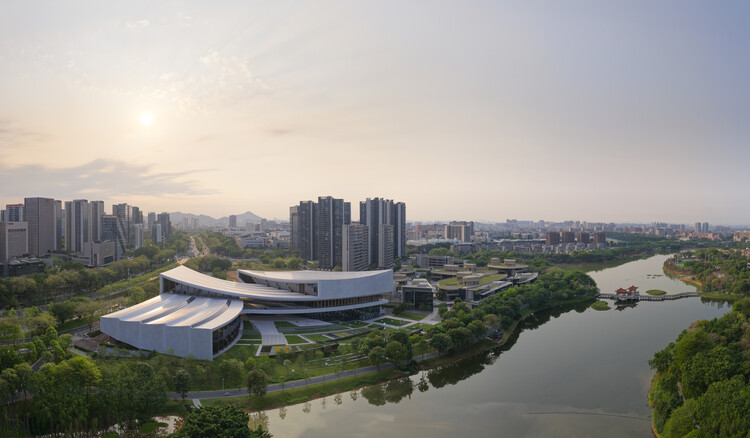 ZHA's Songshan Lake Exhibition and Performance Center Opens in Dongguanm, China - Image 2 of 20