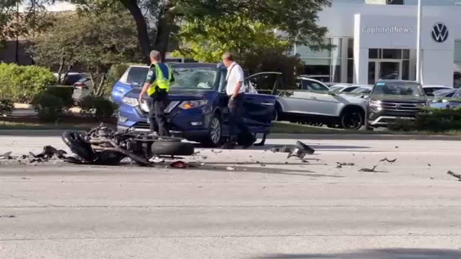 Schaumburg motorcycle crash: 2 people riding motorcycle killed in crash at Golf Road and Commons Drive, police say