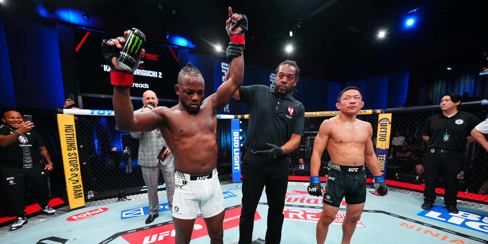 Kape levels the score with Horiguchi at UFC Fight Night